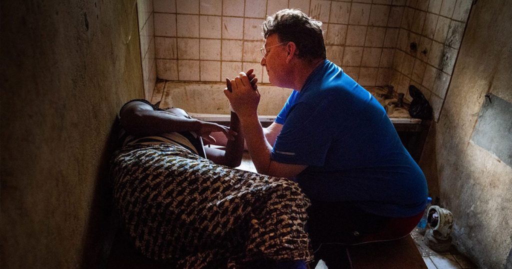 Feature-Sierra-Leone-Medical-Team-Jul-2018