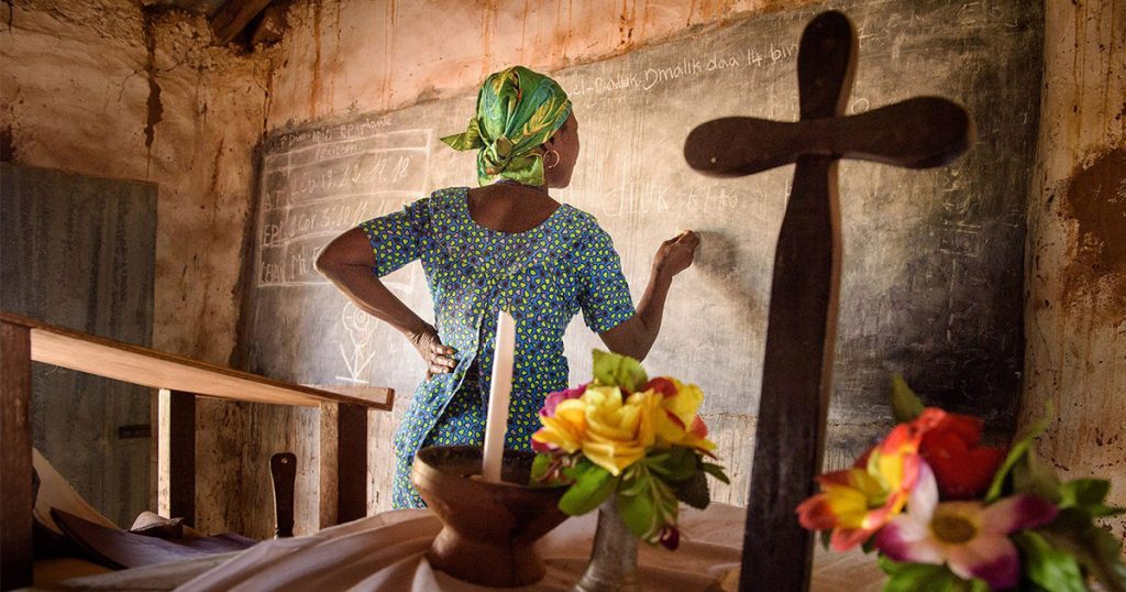 Feature-Togo-Teaching-Women-May-2018