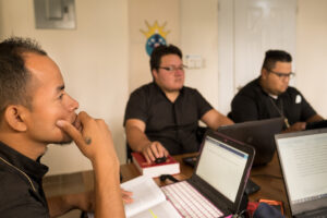 300+ Pastors and Seminarians Receive Good News